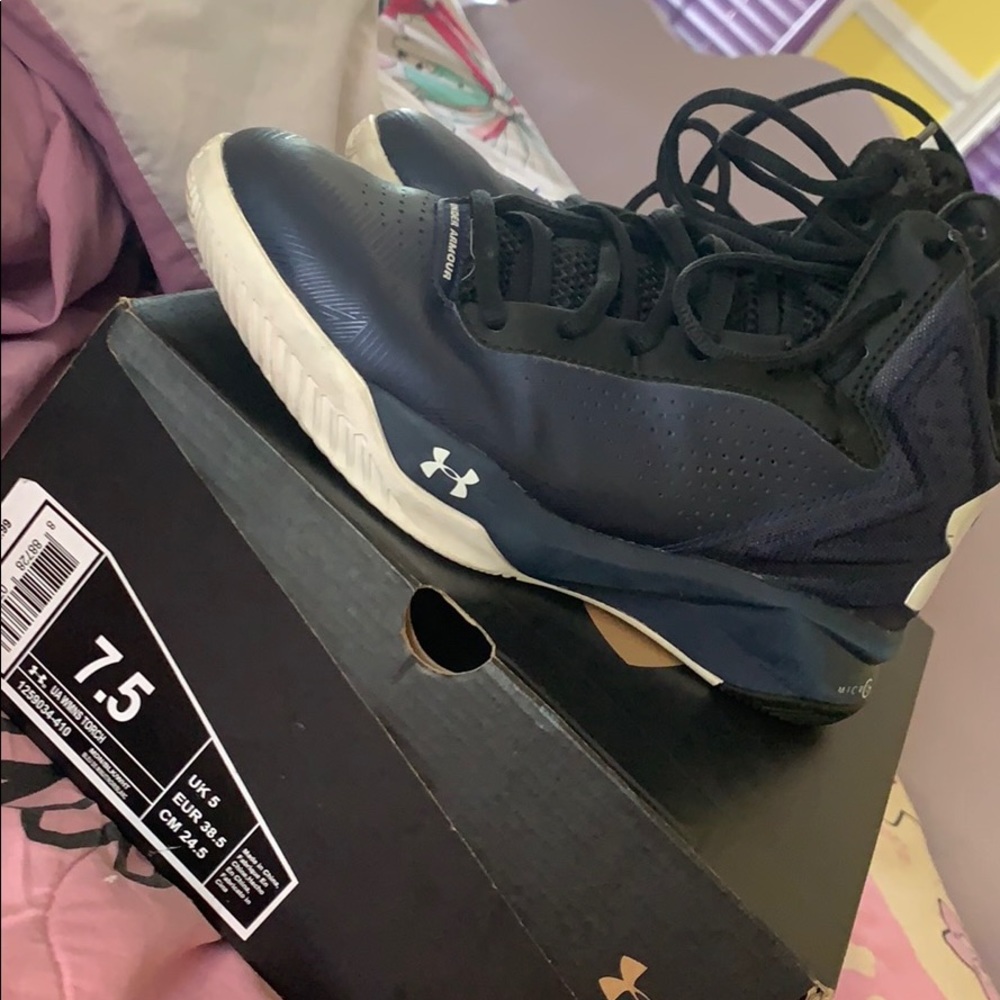 UA WMNS TORCH